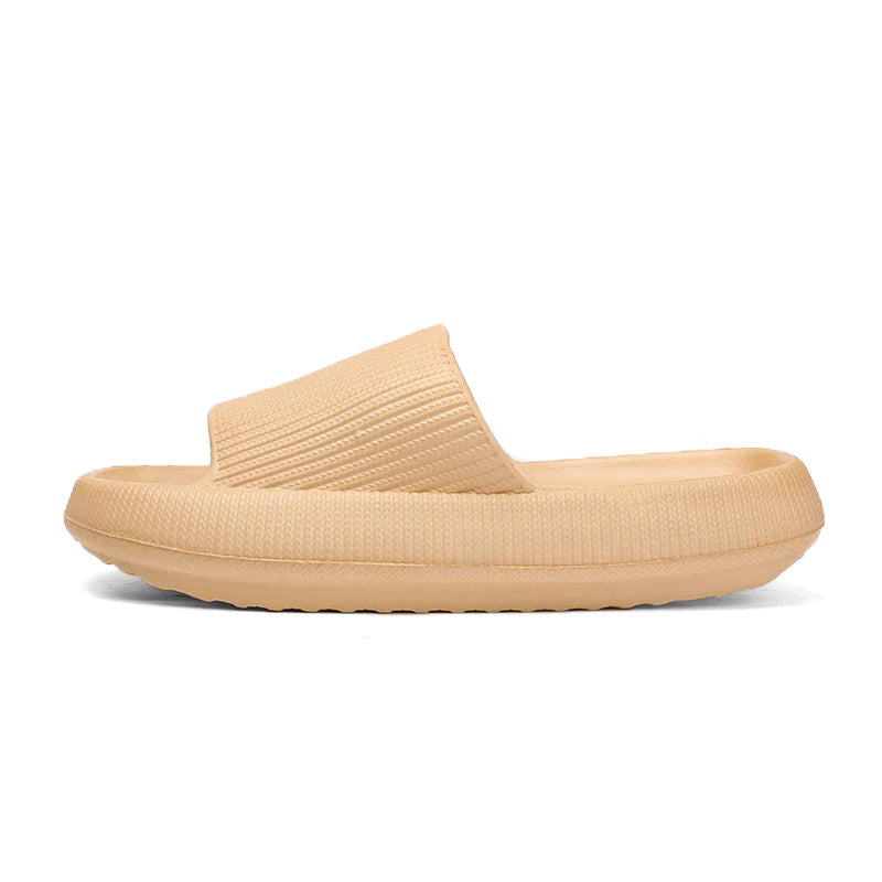 SlipGuard ™ - Slippers men wear