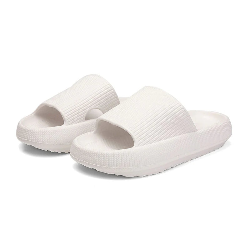 SlipGuard ™ - Slippers men wear
