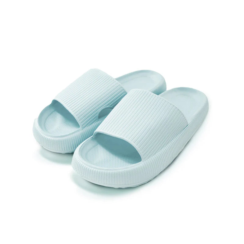 SlipGuard ™ - Slippers men wear
