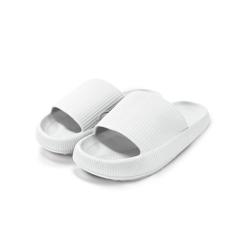 SlipGuard ™ - Slippers men wear