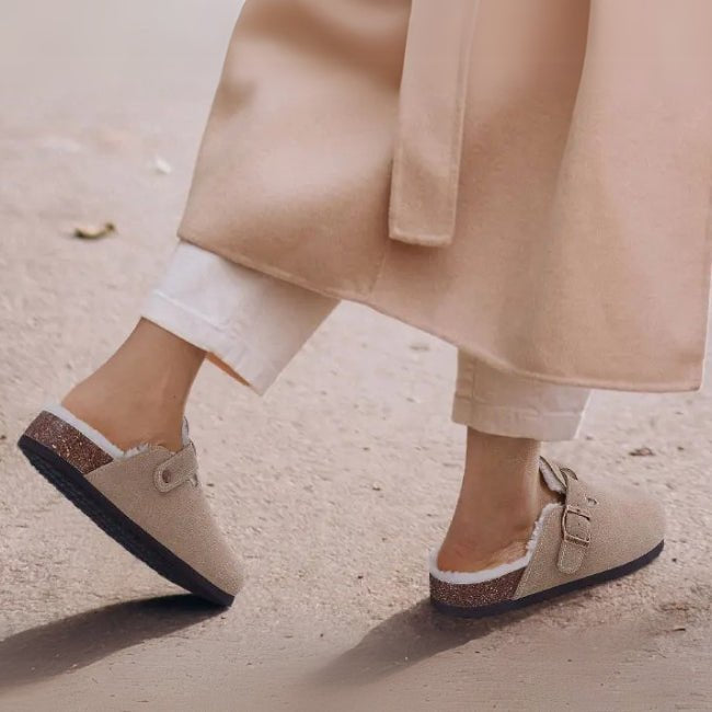 SoftNest ™ - Women's Clog Furry Slippers