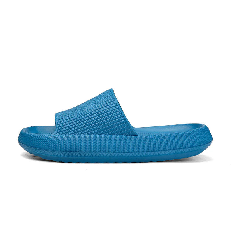 SlipGuard ™ - Slippers men wear