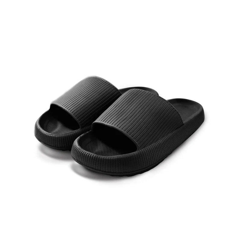 SlipGuard ™ - Slippers men wear