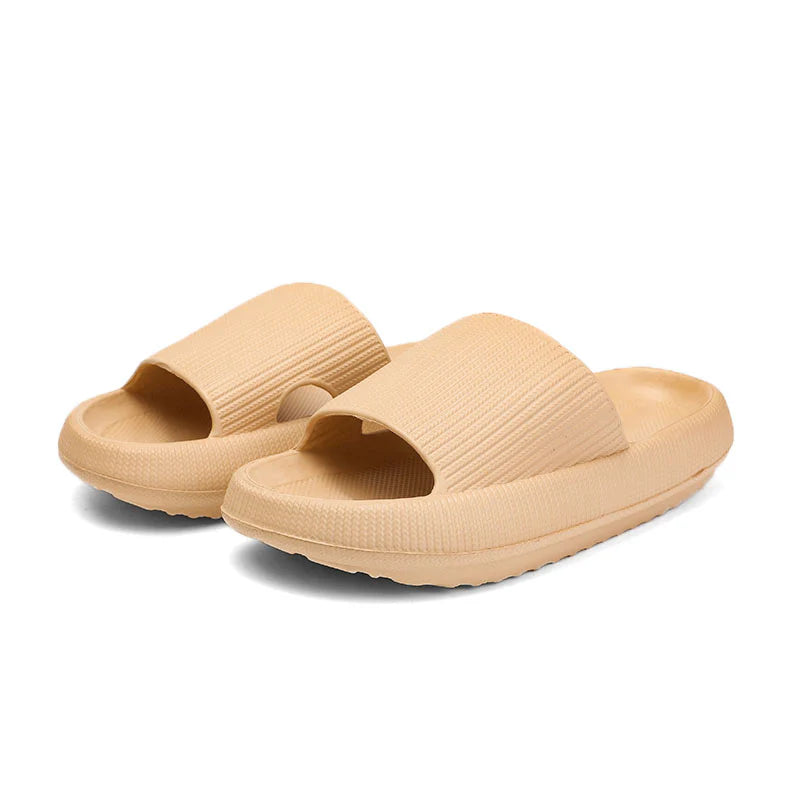 SlipGuard ™ - Slippers men wear