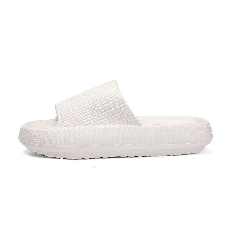SlipGuard ™ - Slippers men wear